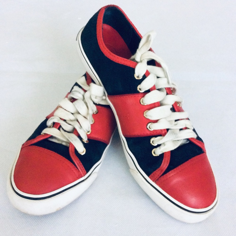 Beautiful Churchill Tory Burch 8.5